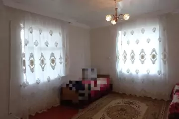 Satılır Həyət Evi Təzəkəndda