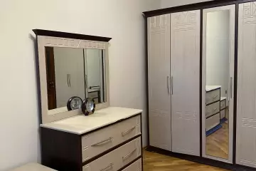 Aylıq Kirayə Yeni Tikili şərq Bazarında