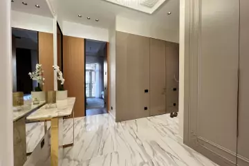 Satılır Yeni Tikili Ağ şəhər Kompleksində