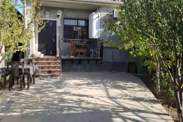 Satılır Həyət Evi Buzovnada