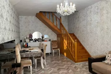 Satılır Həyət Evi Qaraçuxurda