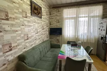 Satılır Yeni Tikili Yasamalda