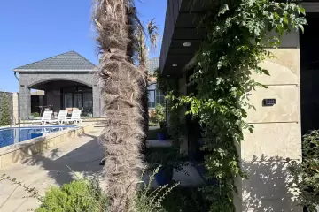 Satılır Bağ Evi Buzovnada