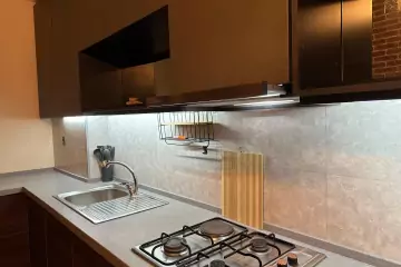 Aylıq Kirayə Yeni Tikili şərq Bazarında