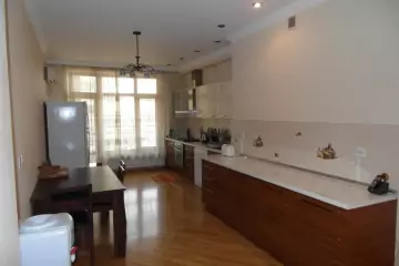 Aylıq Kirayə Yeni Tikili 28 May Metrosu ətrafında