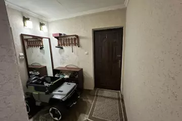 Satılır Həyət Evi Zabrat Qəsəbəsida