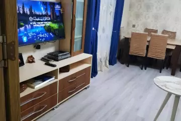 Satılır Köhnə Tikili 5-ci Mikrorayonda