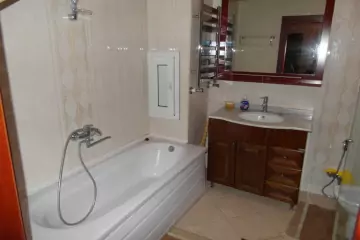 Aylıq Kirayə Yeni Tikili 28 May Metrosu ətrafında