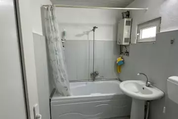 Satılır Həyət Evi Zabrat Qəsəbəsida