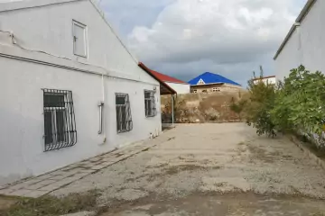 Satılır Həyət Evi Zabrat Qəsəbəsida