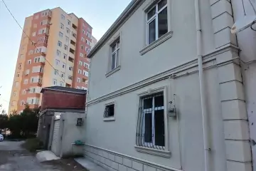 Satılır Həyət Evi Bakıda