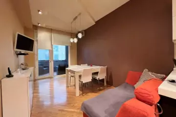 Satılır Yeni Tikili Yasamalda
