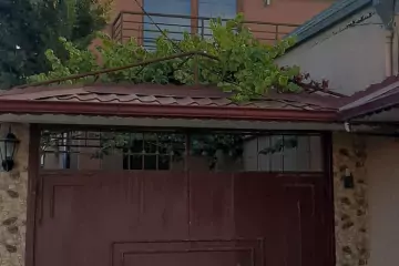 Satılır Həyət Evi Binəqədidə