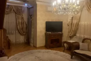 Satılır Yeni Tikili 3-cü Mikrorayonda