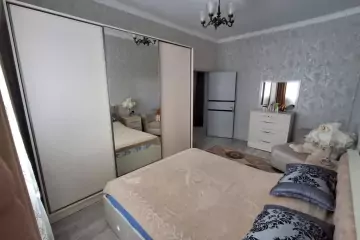 Satılır Həyət Evi Qaraçuxurda