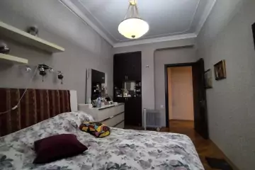 Satılır Yeni Tikili Tbilisi Prospektida