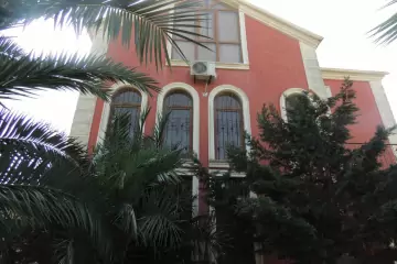 Satılır Bağ Evi Buzovnada 