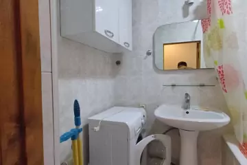 Aylıq Kirayə Köhnə Tikili 28 May Metrosu ətrafında
