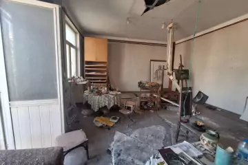 Satılır Köhnə Tikili Elmler Akademiyasıda