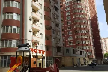 Satılır Yeni Tikili Ağ şəhər Kompleksində