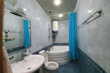 Aylıq Kirayə Köhnə Tikili Mərkəzdə