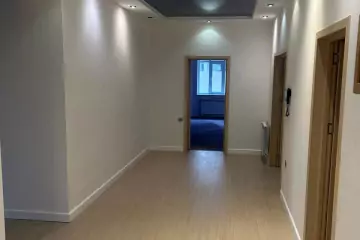 Satılır Yeni Tikili Elmler Akademiyasıda