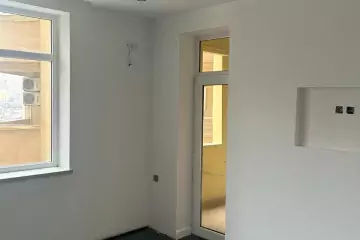 Satılır Yeni Tikili Elmler Akademiyasıda