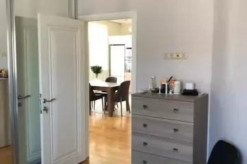 Aylıq Kirayə Yeni Tikili Mərkəzdə