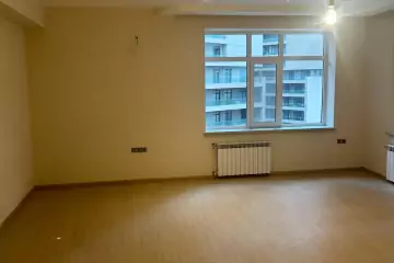 Satılır Yeni Tikili Elmler Akademiyasıda