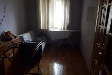 Aylıq Kirayə Köhnə Tikili Mərkəzdə