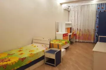 Satılır Yeni Tikili Ağ şəhər Kompleksində