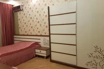 Satılır Yeni Tikili Ağ şəhər Kompleksində