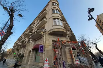 Aylıq Kirayə Köhnə Tikili Mərkəzdə