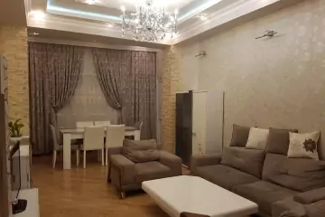 Satılır Yeni Tikili Ağ şəhər Kompleksində