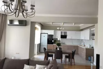 Aylıq Kirayə Yeni Tikili Mərkəzdə
