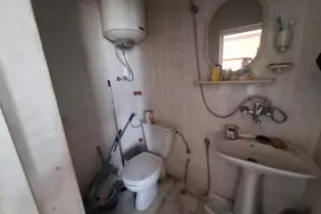 Satılır Köhnə Tikili Elmler Akademiyasıda