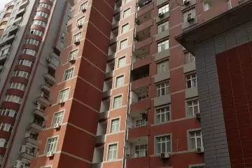 Satılır Yeni Tikili Ağ şəhər Kompleksində