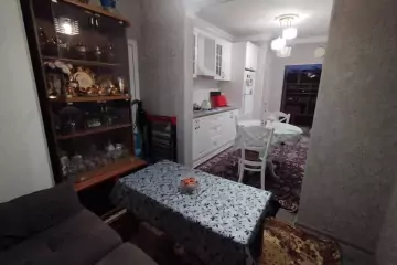 Satılır Köhnə Tikili Cavanşir Küçəsində