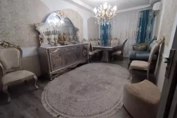 Satılır Köhnə Tikili Cavanşir Küçəsində