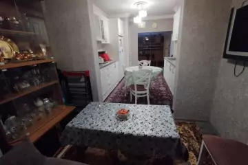 Satılır Köhnə Tikili Cavanşir Küçəsində