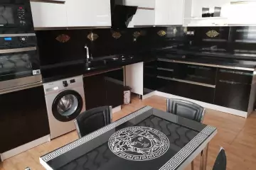 Aylıq Kirayə Həyət Evi Ukraniya Dairəsida