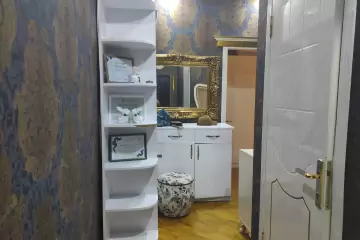 Satılır Yeni Tikili Ukraniya Dairəsida