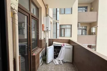 Satılır Yeni Tikili Nəsimi Bazarında