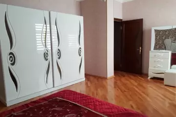Aylıq Kirayə Həyət Evi Ukraniya Dairəsida