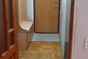Satılır Köhnə Tikili 8-ci Kilometrdə