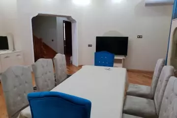 Aylıq Kirayə Həyət Evi Ukraniya Dairəsida