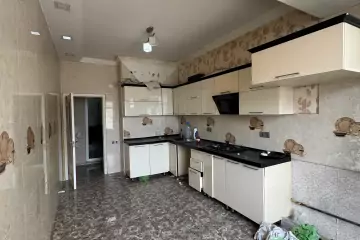 Satılır Yeni Tikili Nəsimi Bazarında