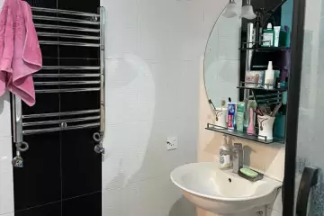 Satılır Yeni Tikili Yasamalda
