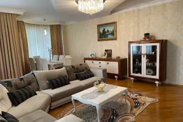 Satılır Yeni Tikili Nəsimi Bazarında