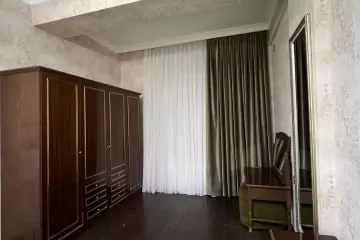 Aylıq Kirayə Yeni Tikili şərq Bazarında